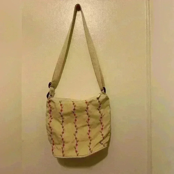 LeSportsac crossbody - Picture 3 of 4